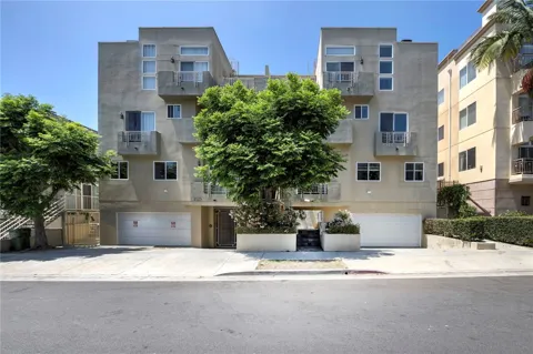 2125 S Bentley Ave #101
