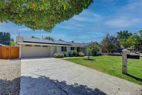 2636 Calle Manzano