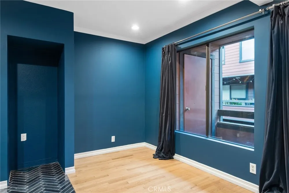 4425 Whitsett Avenue #210 Studio City, CA 91604
