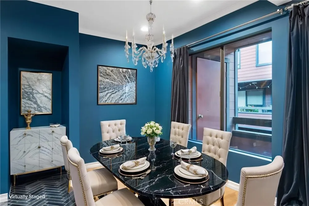 4425 Whitsett Avenue #210 Studio City, CA 91604