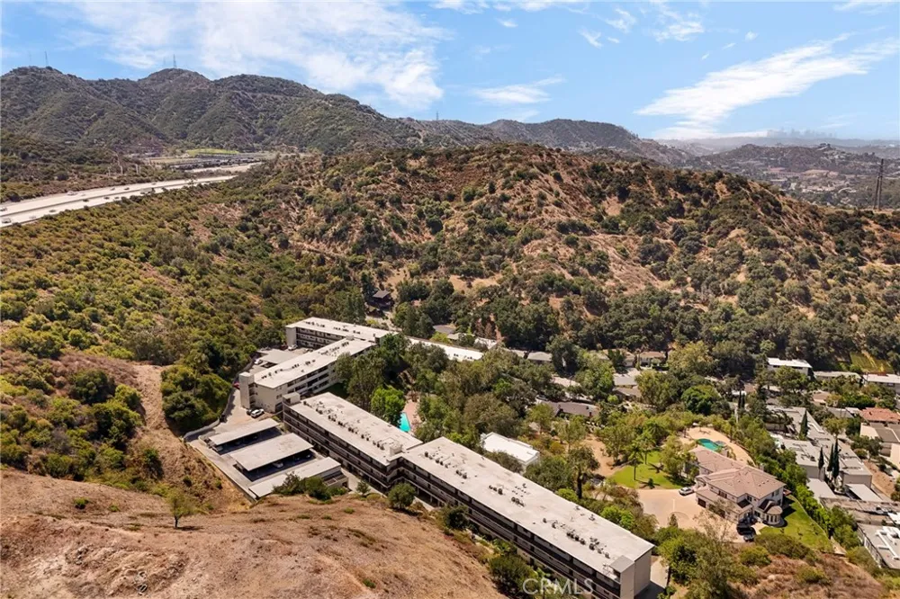 1935 Alpha Road #230 Glendale, CA 91208