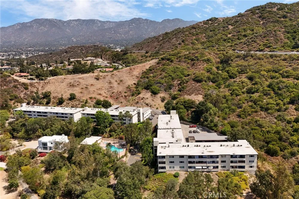 1935 Alpha Road #230 Glendale, CA 91208