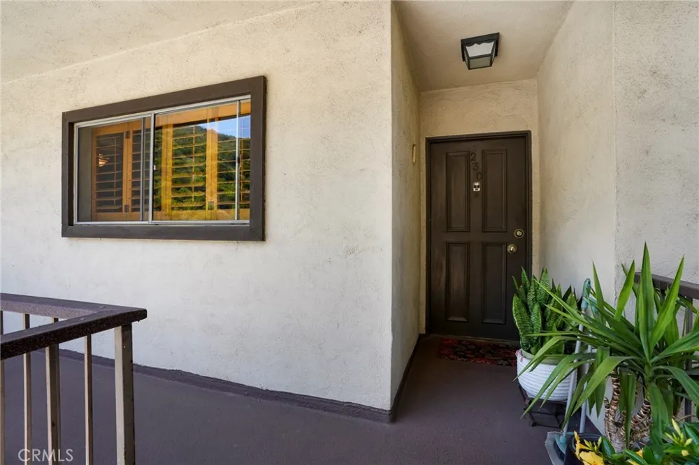 1935 Alpha Road #230 Glendale, CA 91208