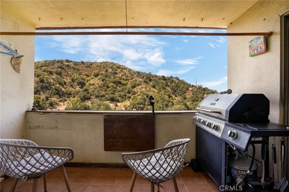 1935 Alpha Road #230 Glendale, CA 91208