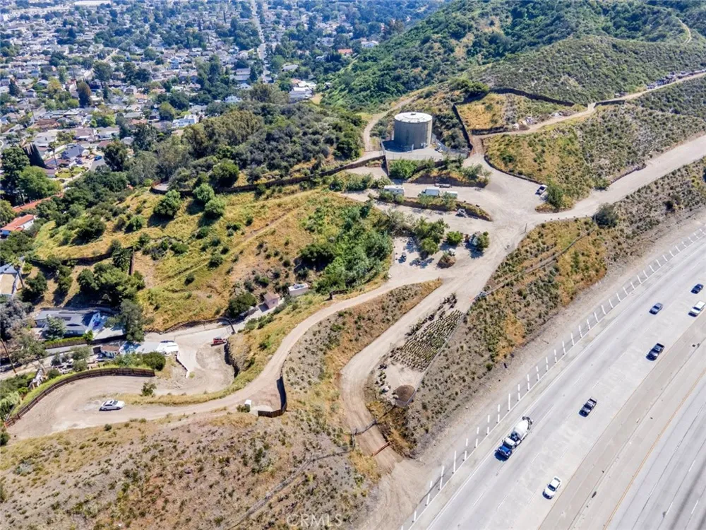 10200 Willow Springs Lane Sunland, CA 91040
