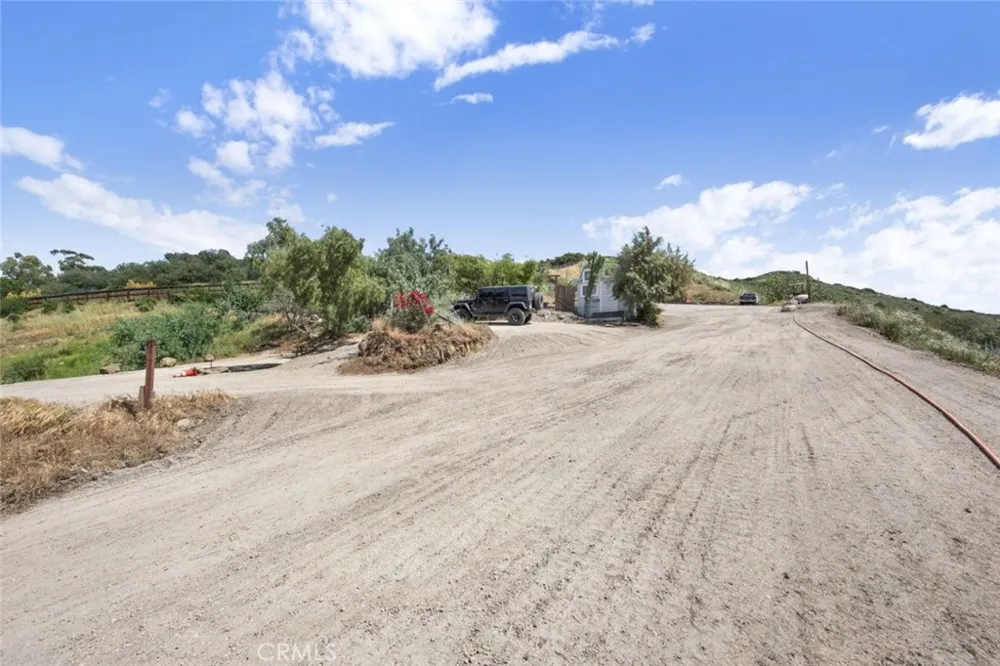 10200 Willow Springs Lane Sunland, CA 91040