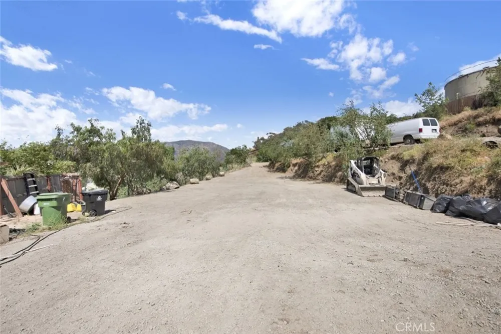 10200 Willow Springs Lane Sunland, CA 91040
