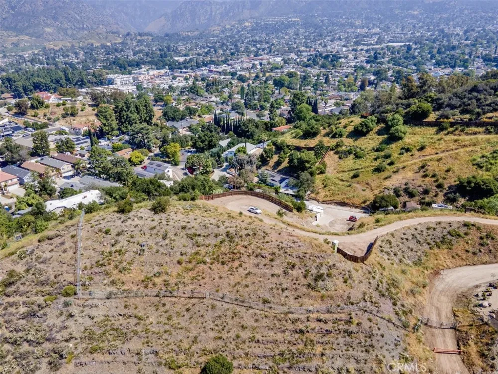 10200 Willow Springs Lane Sunland, CA 91040