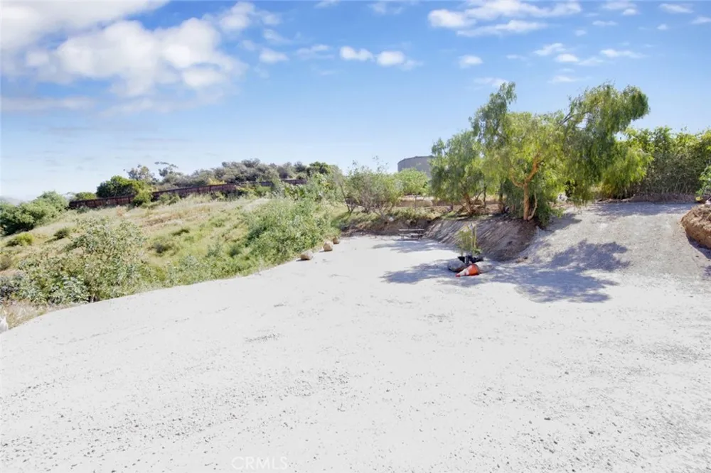 10200 Willow Springs Lane Sunland, CA 91040