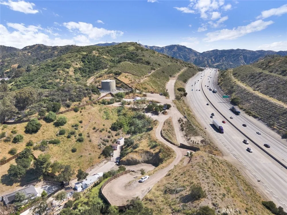 10200 Willow Springs Lane Sunland, CA 91040