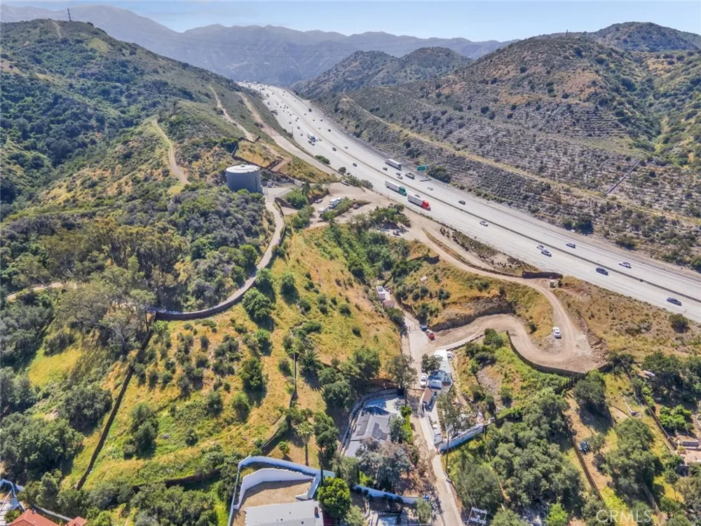 10200 Willow Springs Lane Sunland, CA 91040