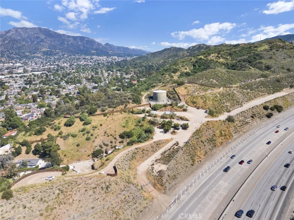 10200 Willow Springs Lane Sunland, CA 91040