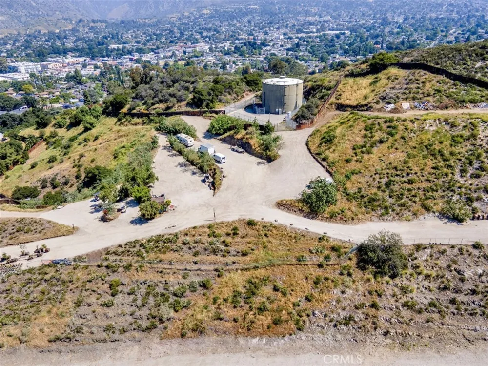 10200 Willow Springs Lane Sunland, CA 91040