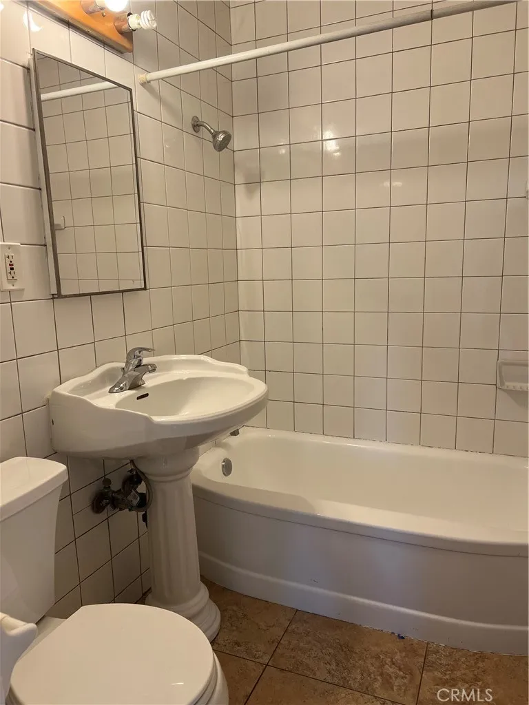 12752 Lemay North Hollywood, CA 91606