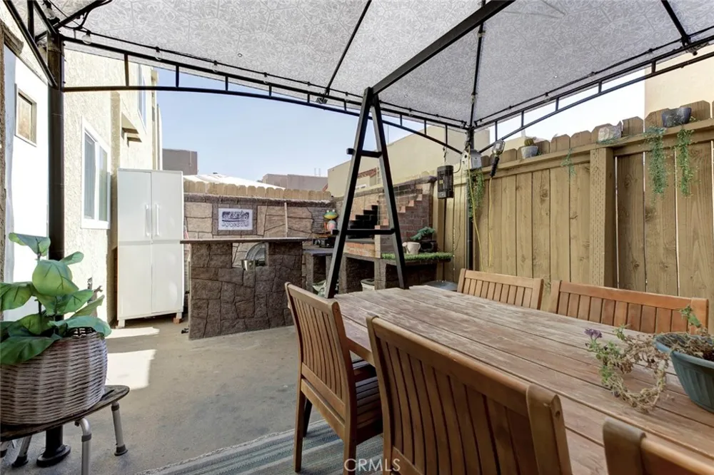 10260 Plainview Avenue #22 Tujunga, CA 91042