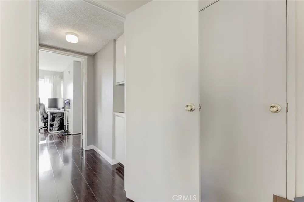 10260 Plainview Avenue #22 Tujunga, CA 91042