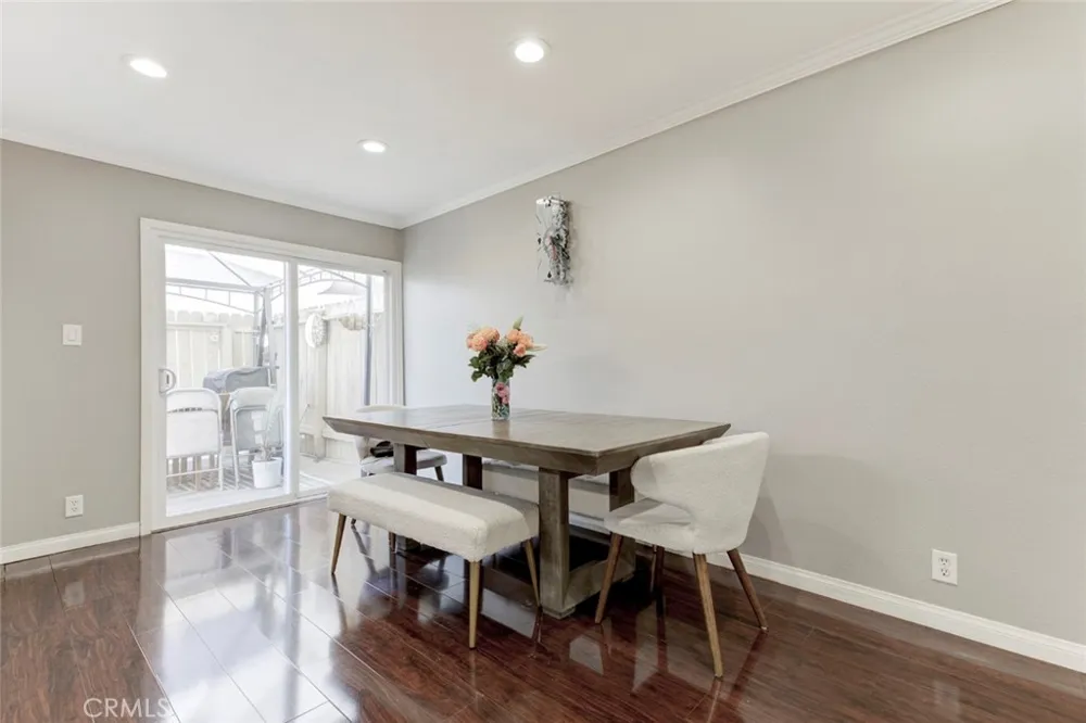 10260 Plainview Avenue #22 Tujunga, CA 91042