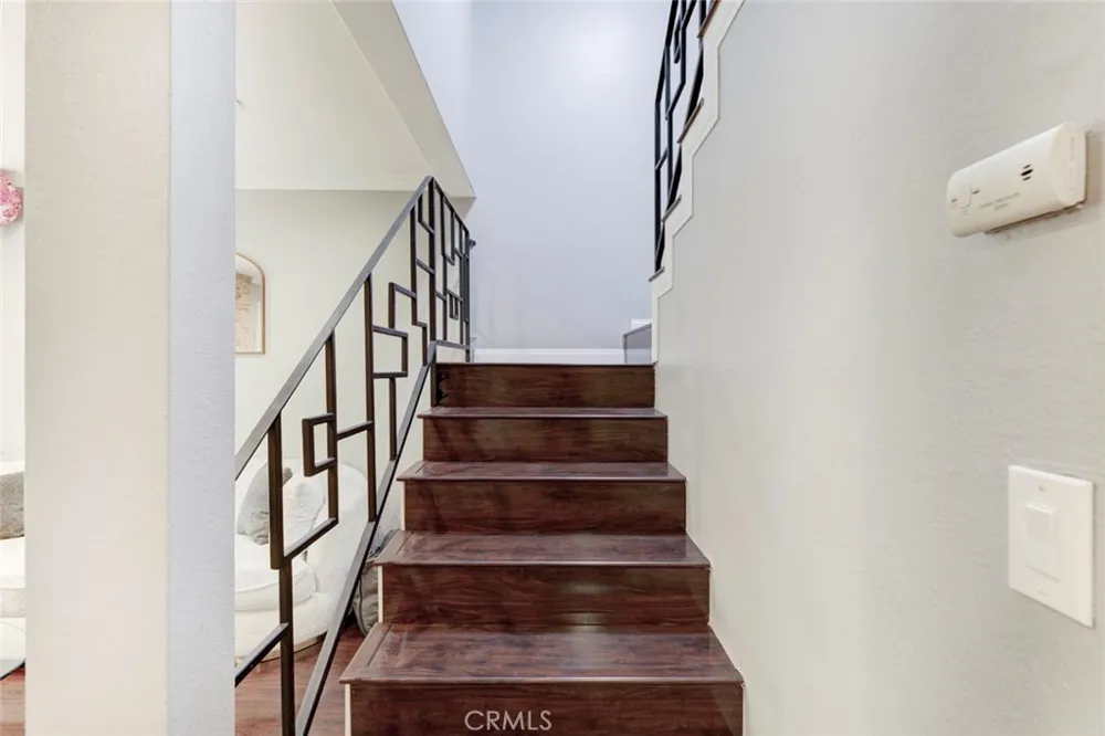 10260 Plainview Avenue #22 Tujunga, CA 91042