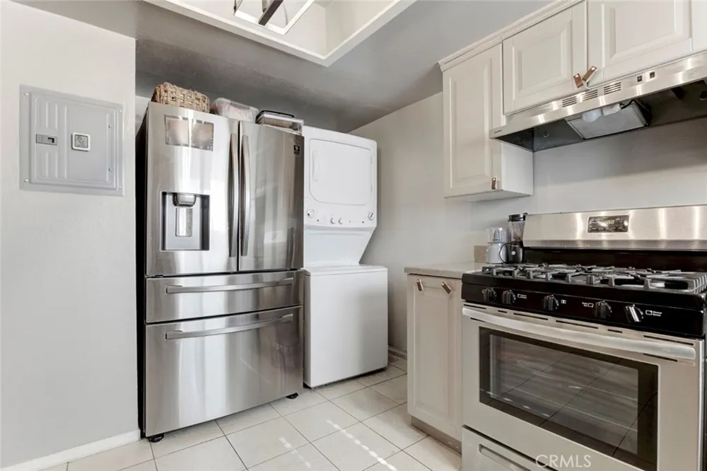 10260 Plainview Avenue #22 Tujunga, CA 91042
