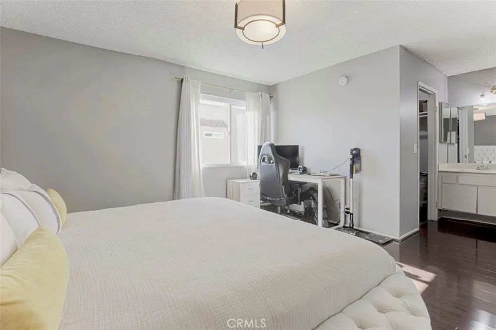 10260 Plainview Avenue #22 Tujunga, CA 91042