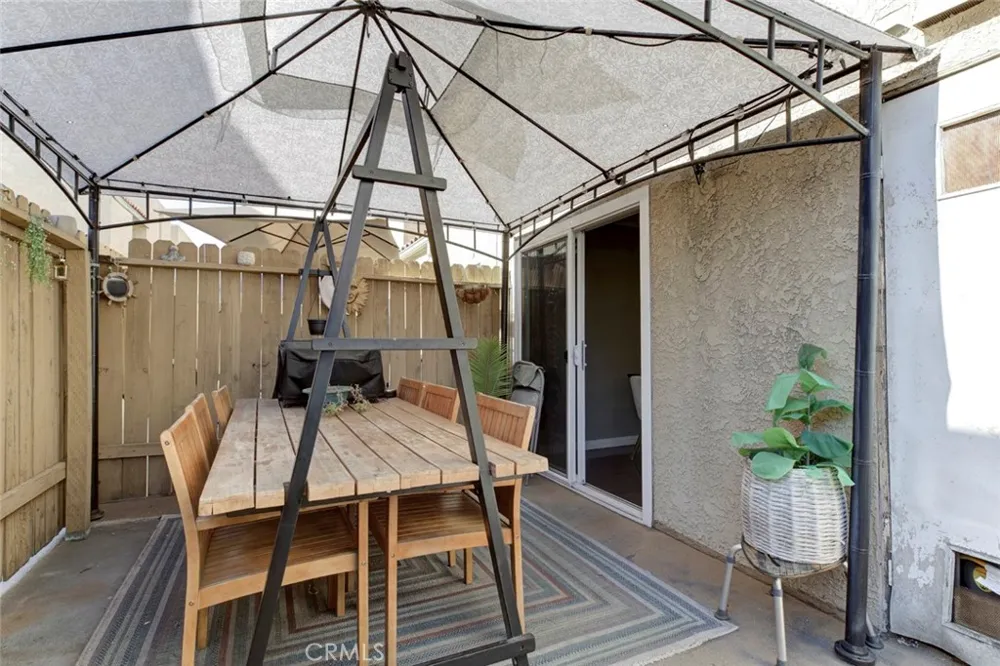 10260 Plainview Avenue #22 Tujunga, CA 91042