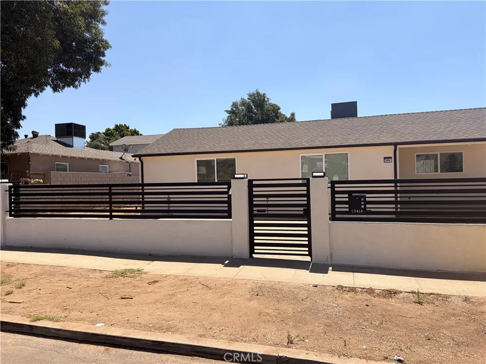 13414 Herron Los Angeles, CA 91342