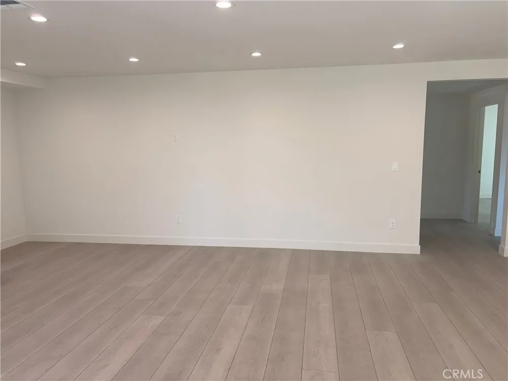 13414 Herron Los Angeles, CA 91342