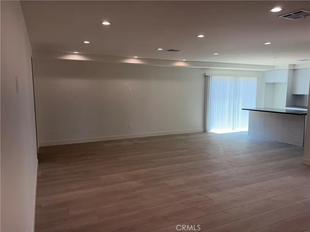 13414 Herron Los Angeles, CA 91342