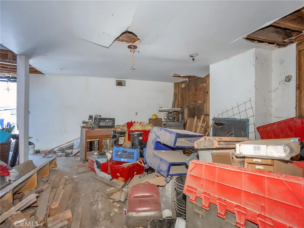4463 Bellflower Avenue West Toluca Lake, CA 91602