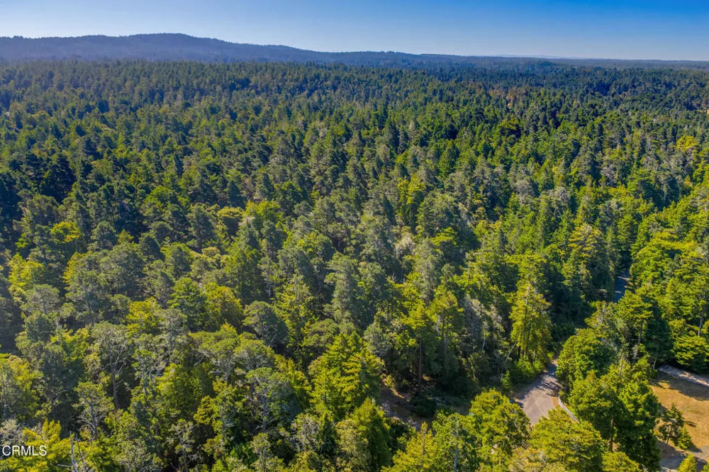 32401 Creekside Lane Fort Bragg, CA 95437