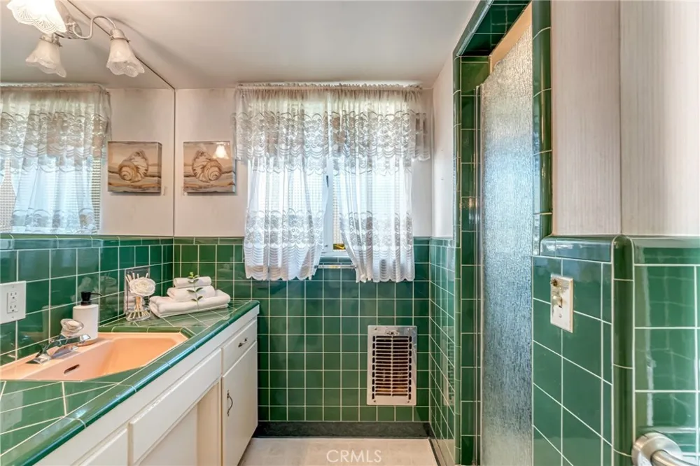 205 W Longden Arcadia, CA 91007