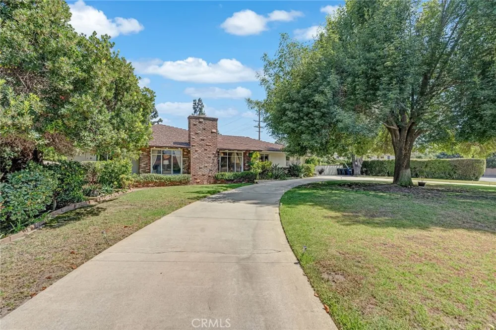 205 W Longden Arcadia, CA 91007