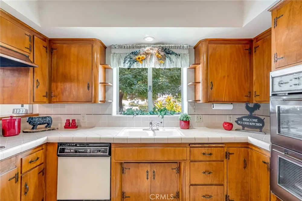205 W Longden Arcadia, CA 91007