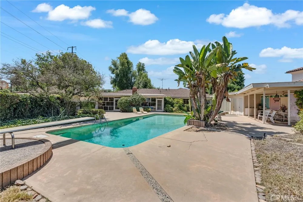 205 W Longden Arcadia, CA 91007