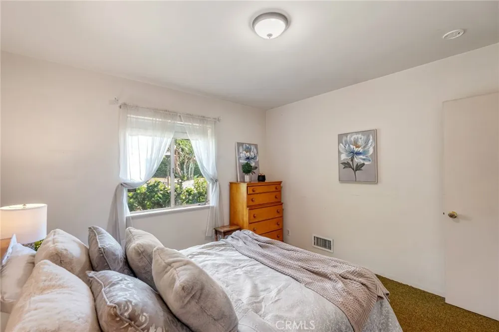 205 W Longden Arcadia, CA 91007