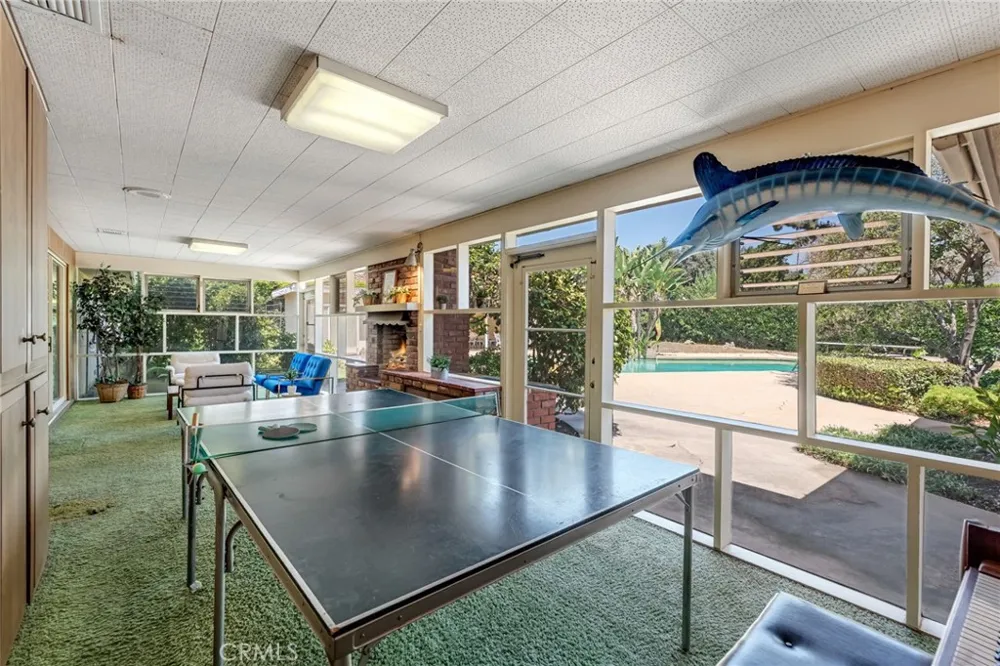 205 W Longden Arcadia, CA 91007
