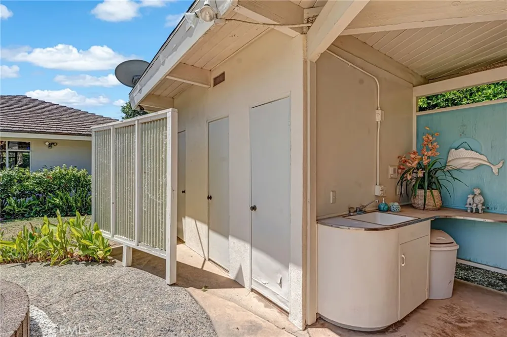 205 W Longden Arcadia, CA 91007