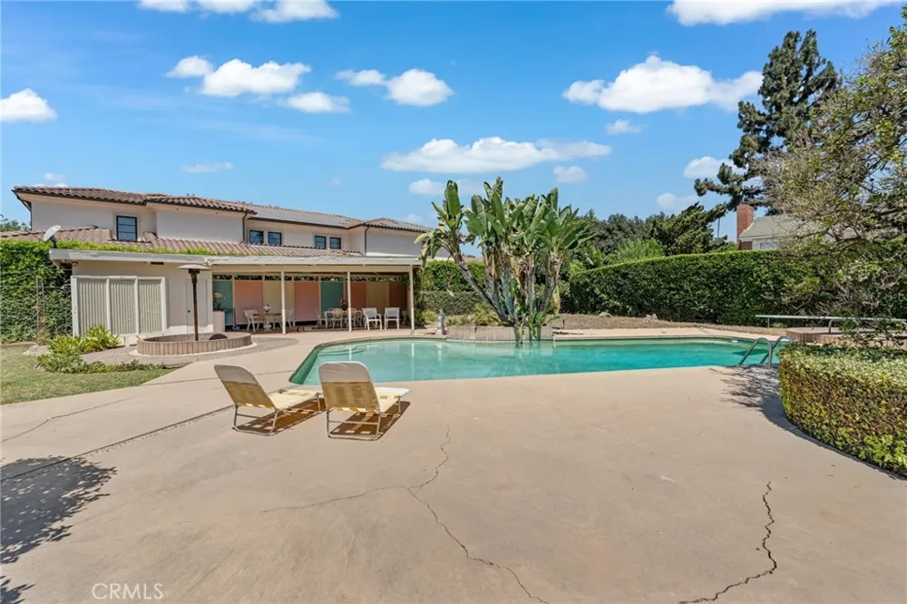205 W Longden Arcadia, CA 91007