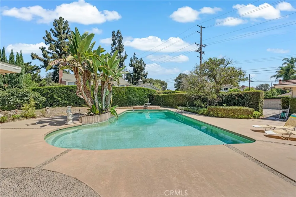 205 W Longden Arcadia, CA 91007