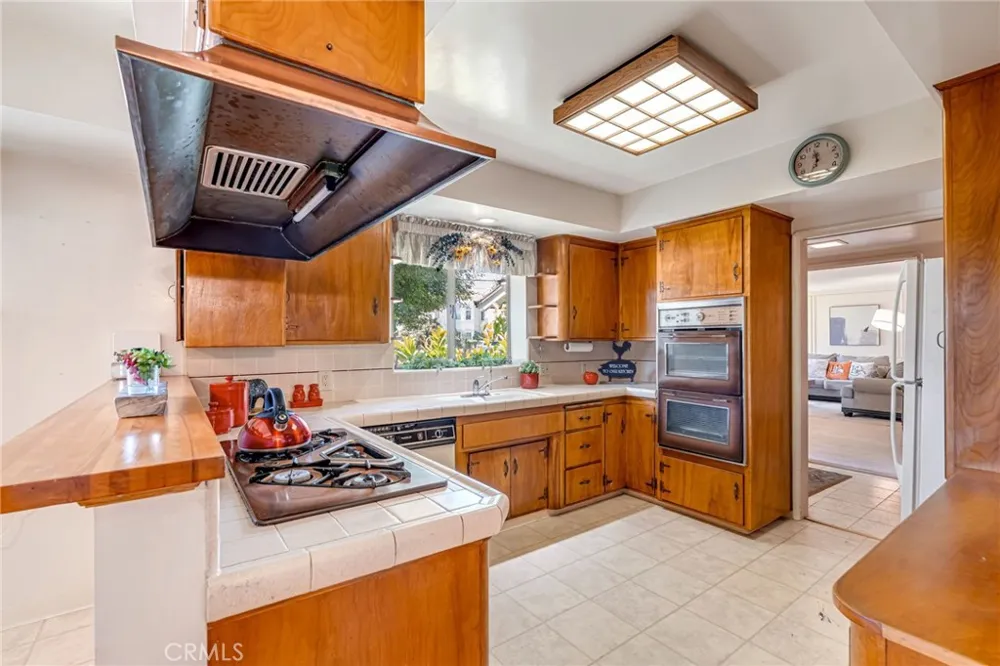 205 W Longden Arcadia, CA 91007