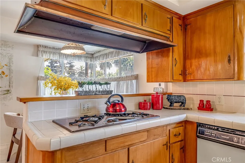 205 W Longden Arcadia, CA 91007