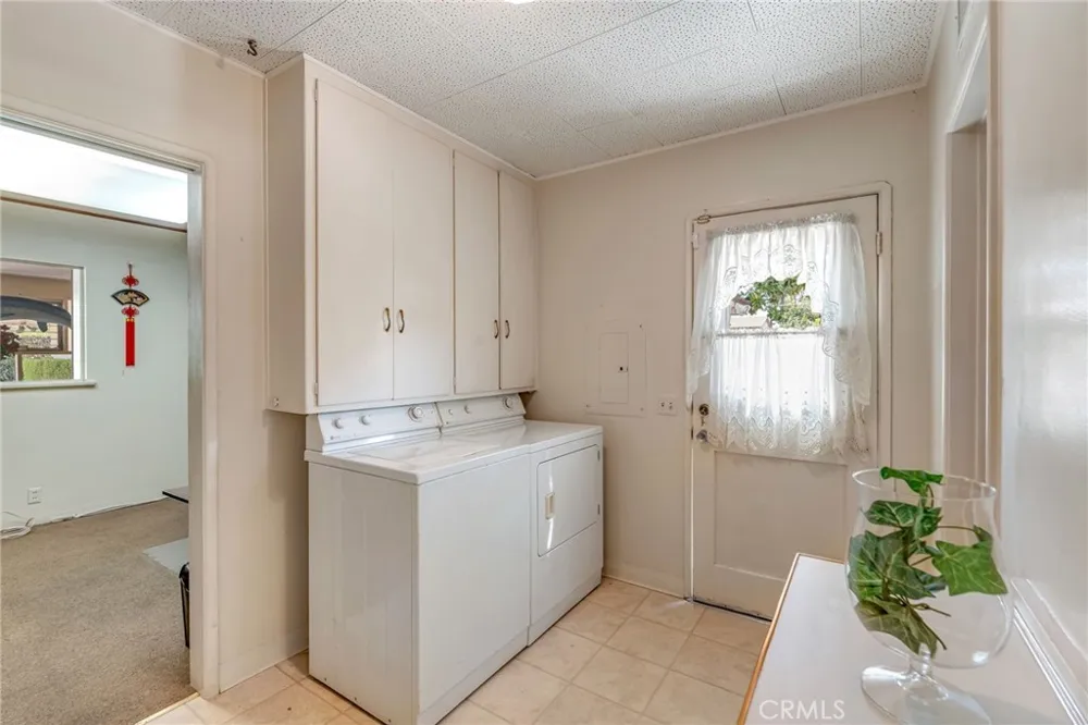 205 W Longden Arcadia, CA 91007