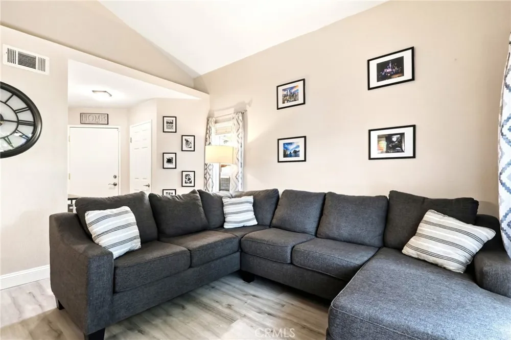 860 Carlton Privado Ontario, CA 91762