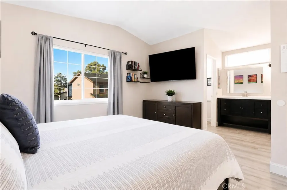 860 Carlton Privado Ontario, CA 91762