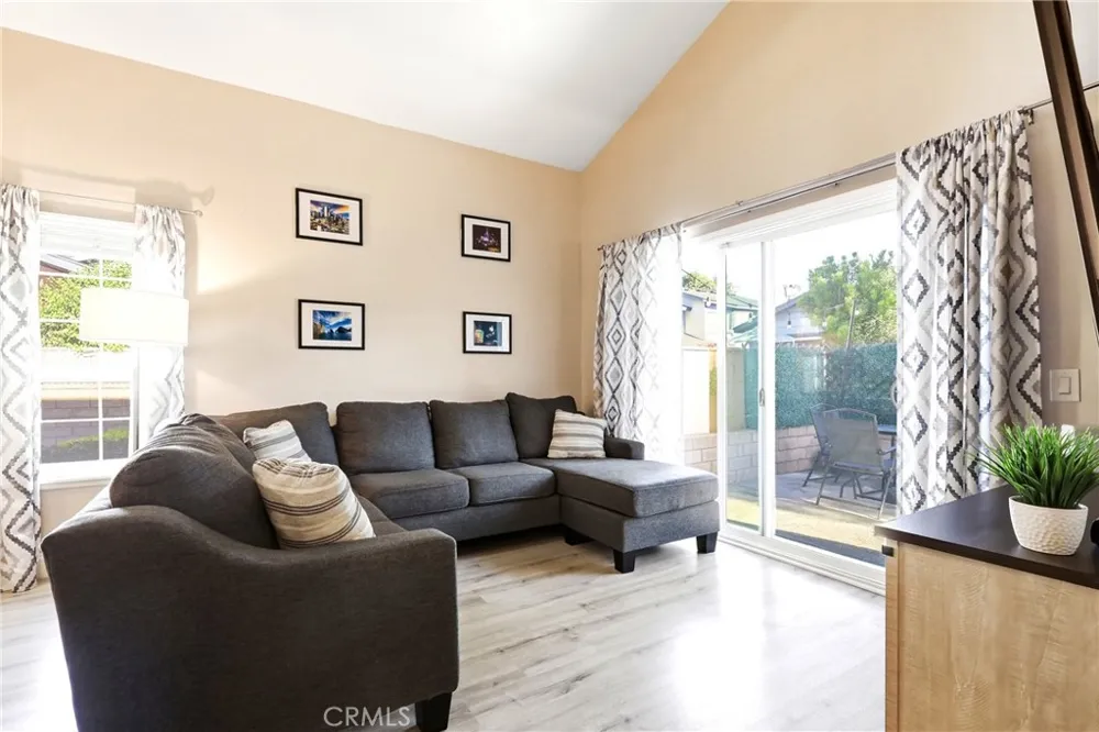 860 Carlton Privado Ontario, CA 91762