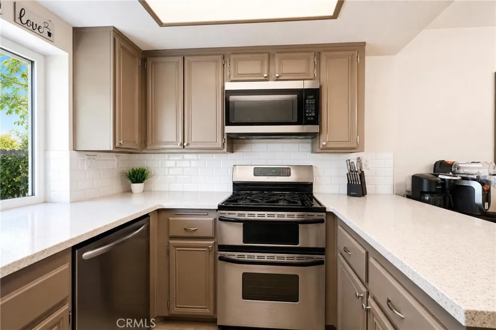 860 Carlton Privado Ontario, CA 91762