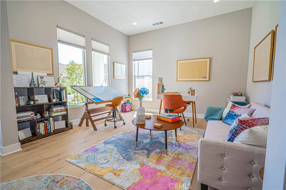 27871 Screenplay Place Valencia, CA 91381