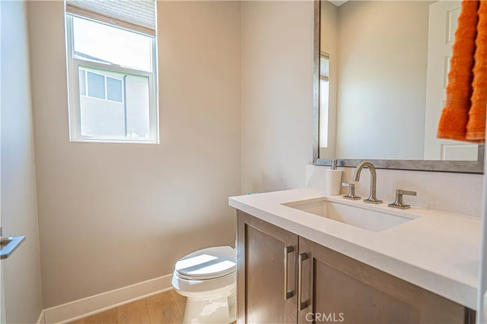 27871 Screenplay Place Valencia, CA 91381