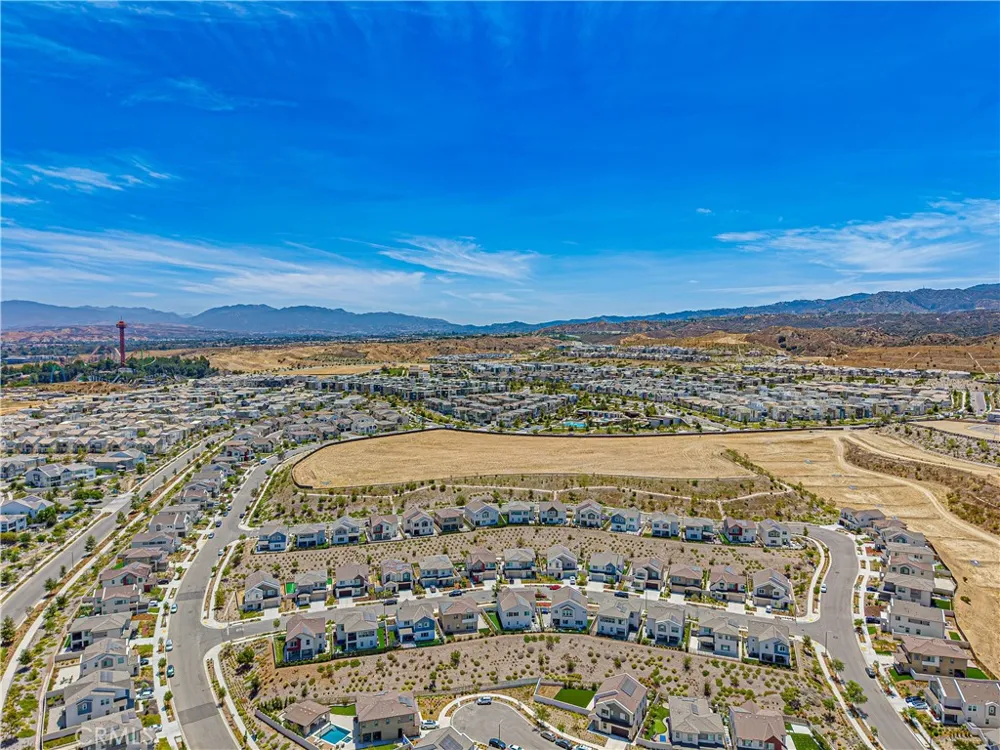 27871 Screenplay Place Valencia, CA 91381