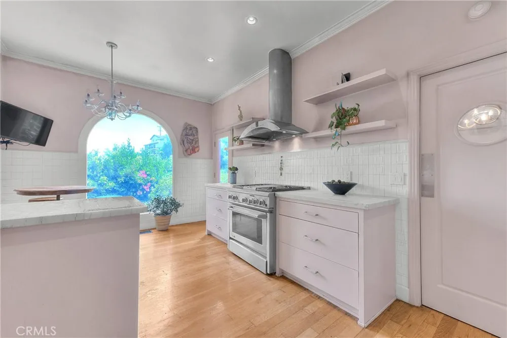 1641 Crescent Heights Los Angeles, CA 90069